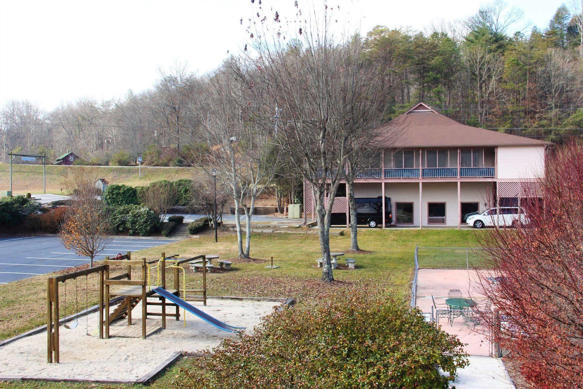 Mountain Valley Inn Dillard Extérieur photo