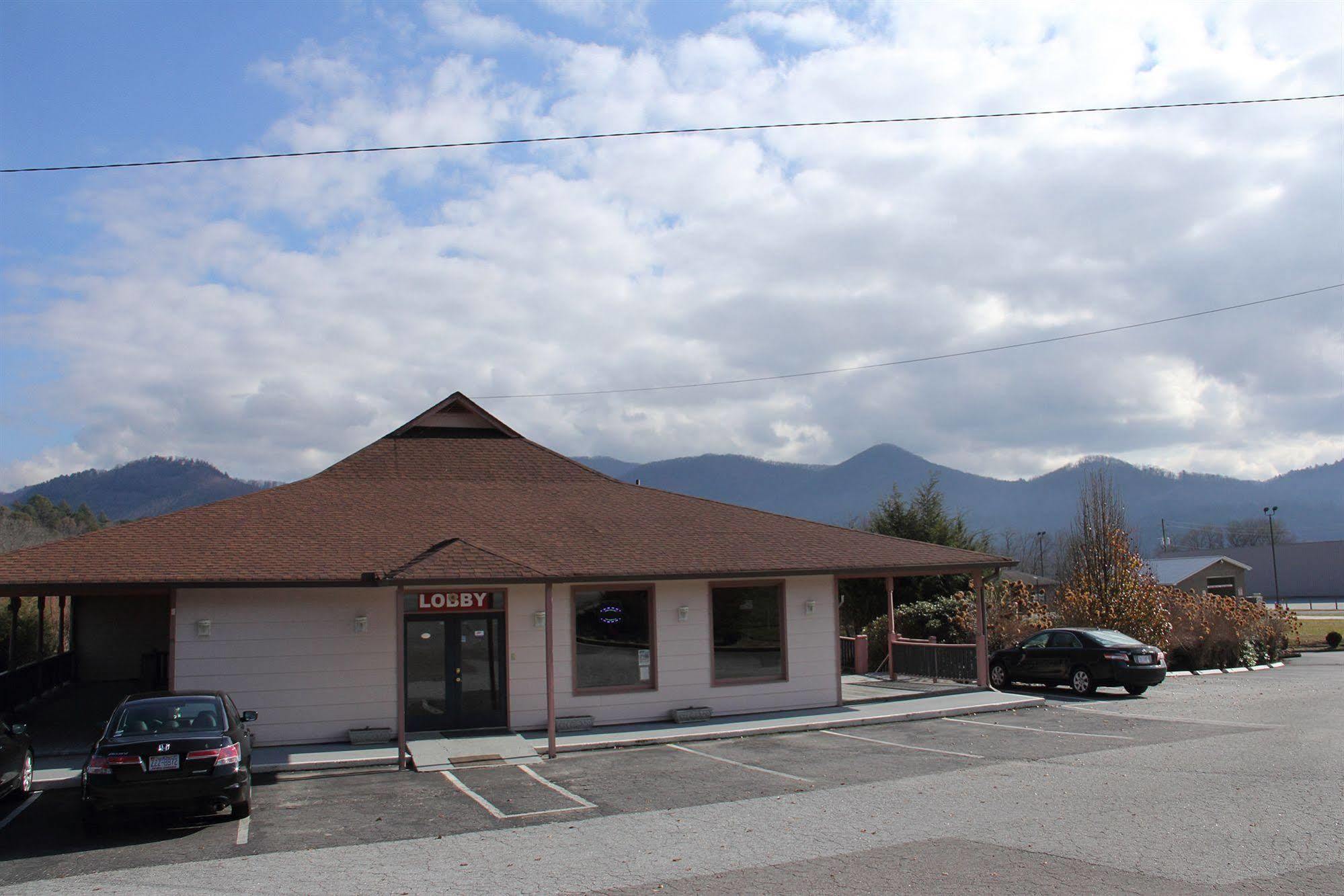 Mountain Valley Inn Dillard Extérieur photo
